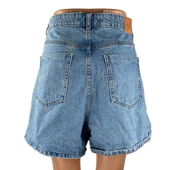 Zara Women's Blue High Waisted Bermuda Wide Leg Baggy Denim Jean Shorts Size 14 - Picture 3 of 5